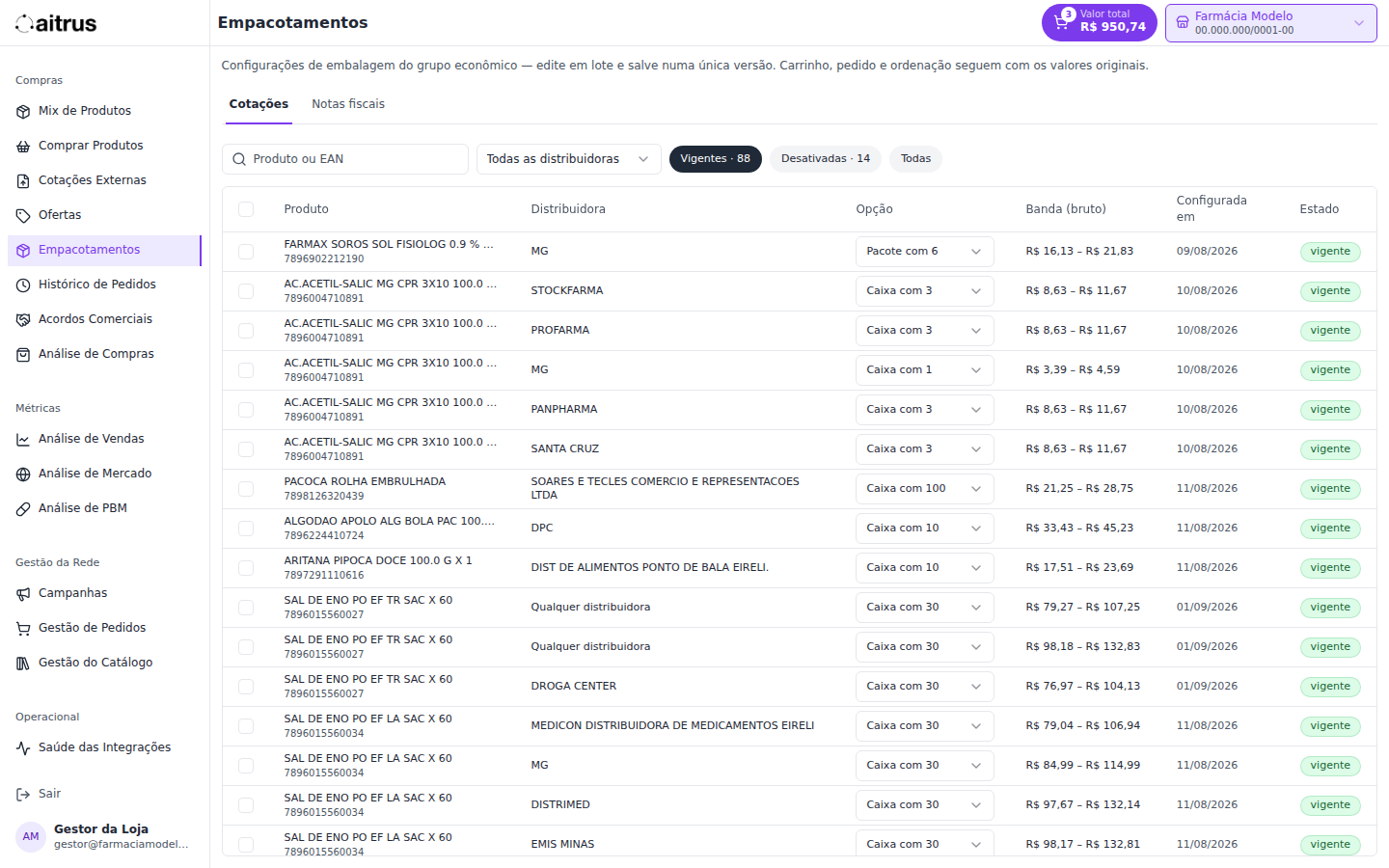 A Central de Empacotamentos lista cada produto com a embalagem configurada por distribuidor, com filtros e edição em lote.